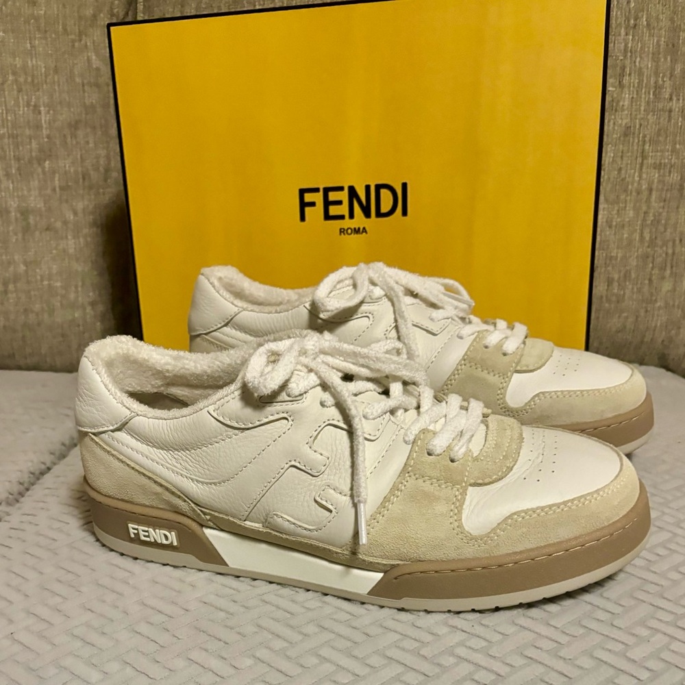 Authentic💗 In excellent condition! Fendi Men’s Sneakers